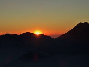 55 Dai Tre Faggi tramonto in Corna Camozzera